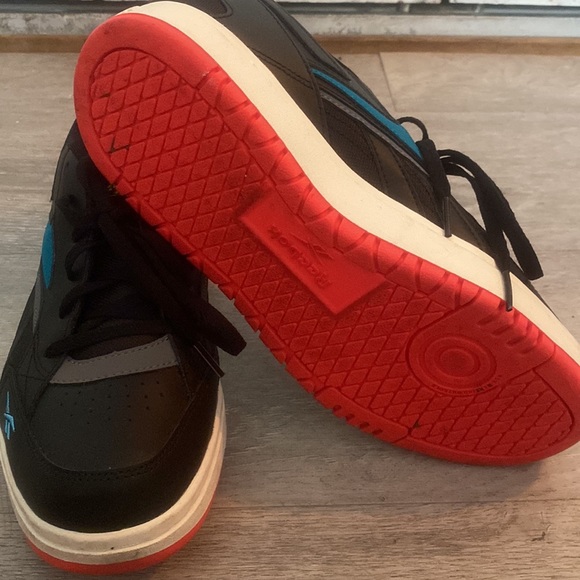 Reebok sneaker - Picture 2 of 4